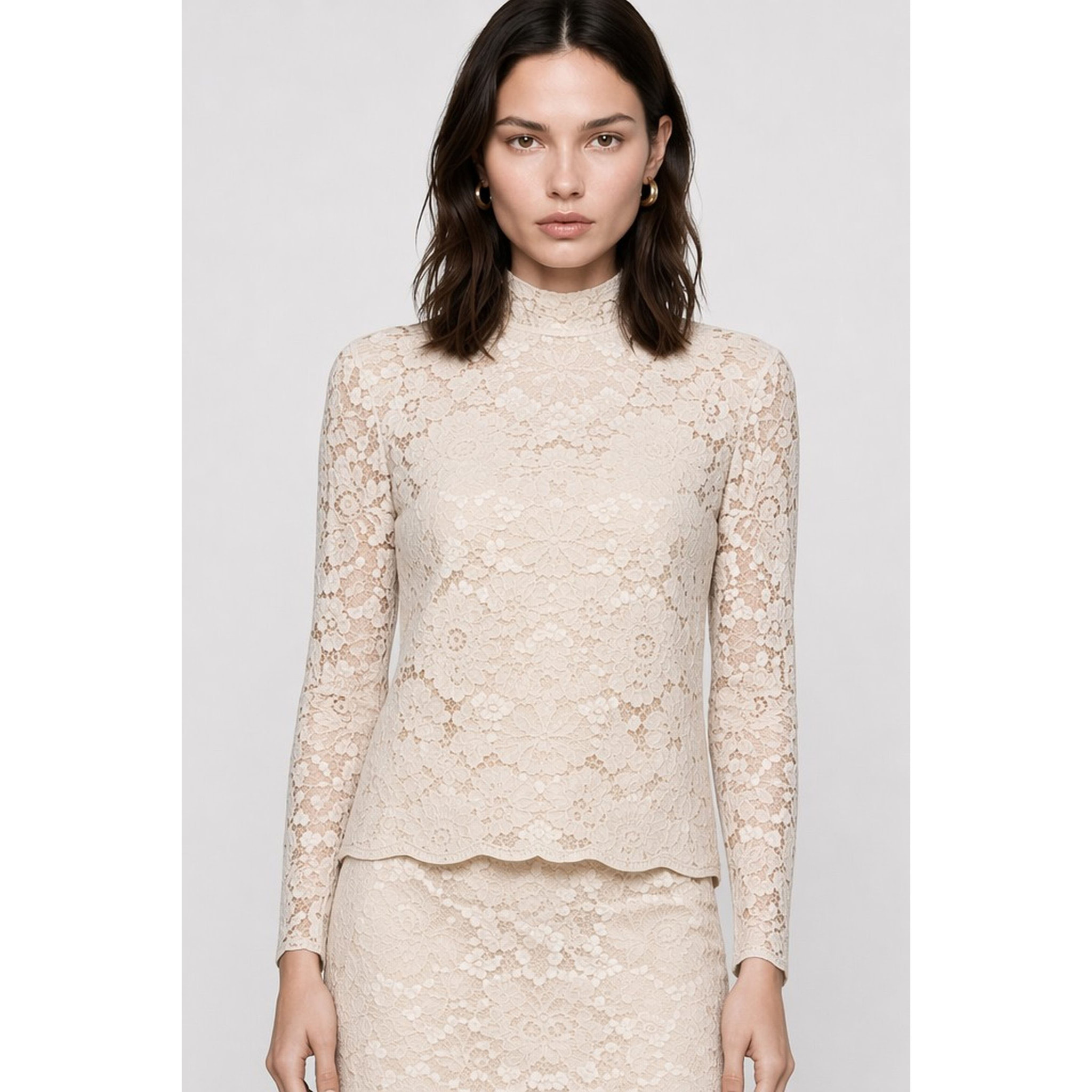 Kocca - Blusa in pizzo floreale con maniche lunghe e collo alto Donna