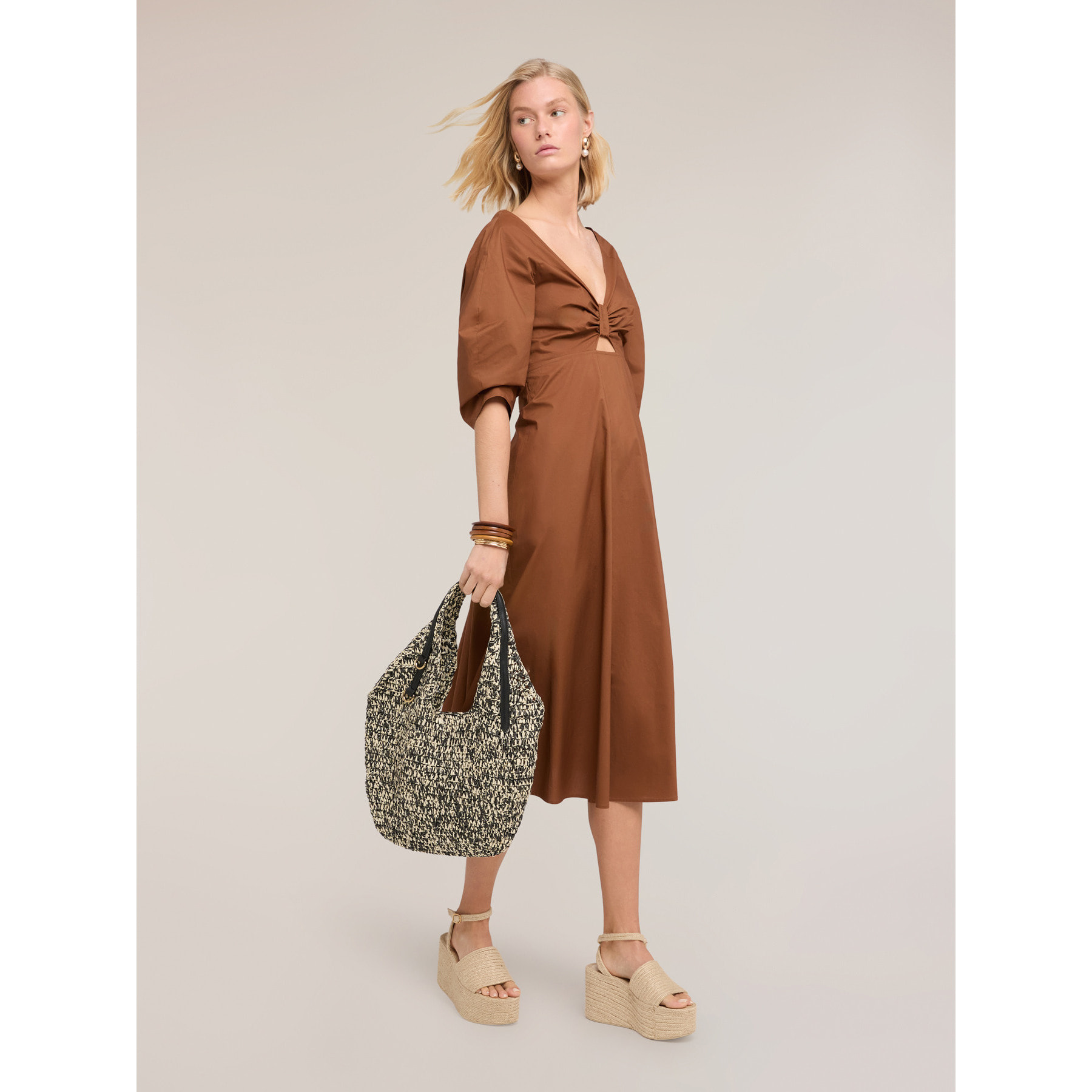 Motivi - Vestido flare con lazo en la espalda - Marrón