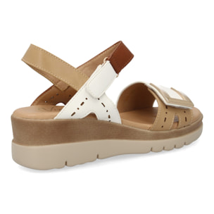 Sandalia de cuña mujer diseño moderno