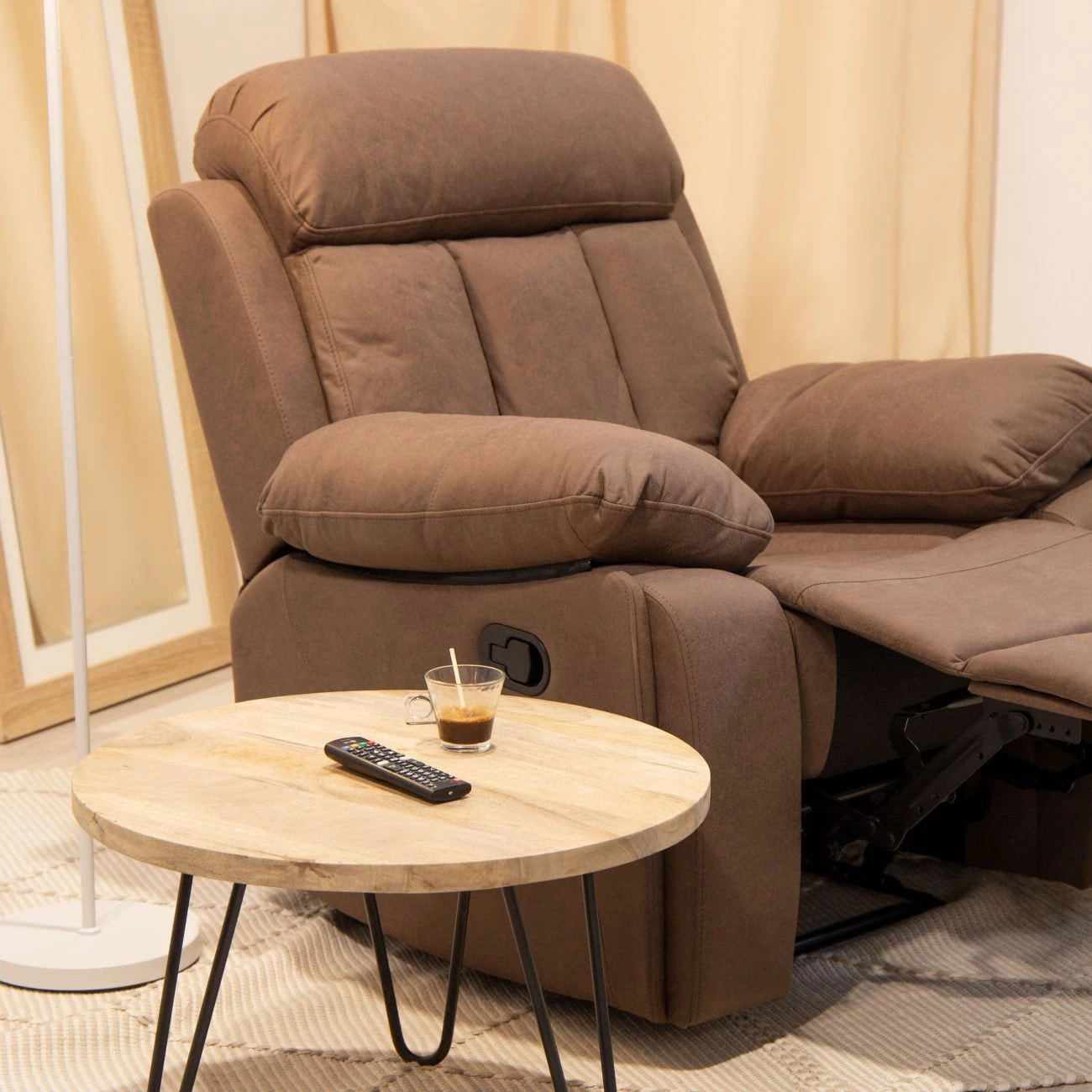 Sillón relax con reposapiés elevable en chocolate 93 cm Kendal Chocolate