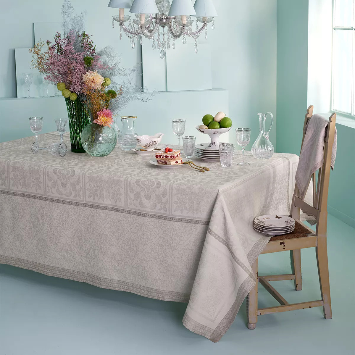 Chemin de table pur lin anti tache motif jacquard Harmonie beige