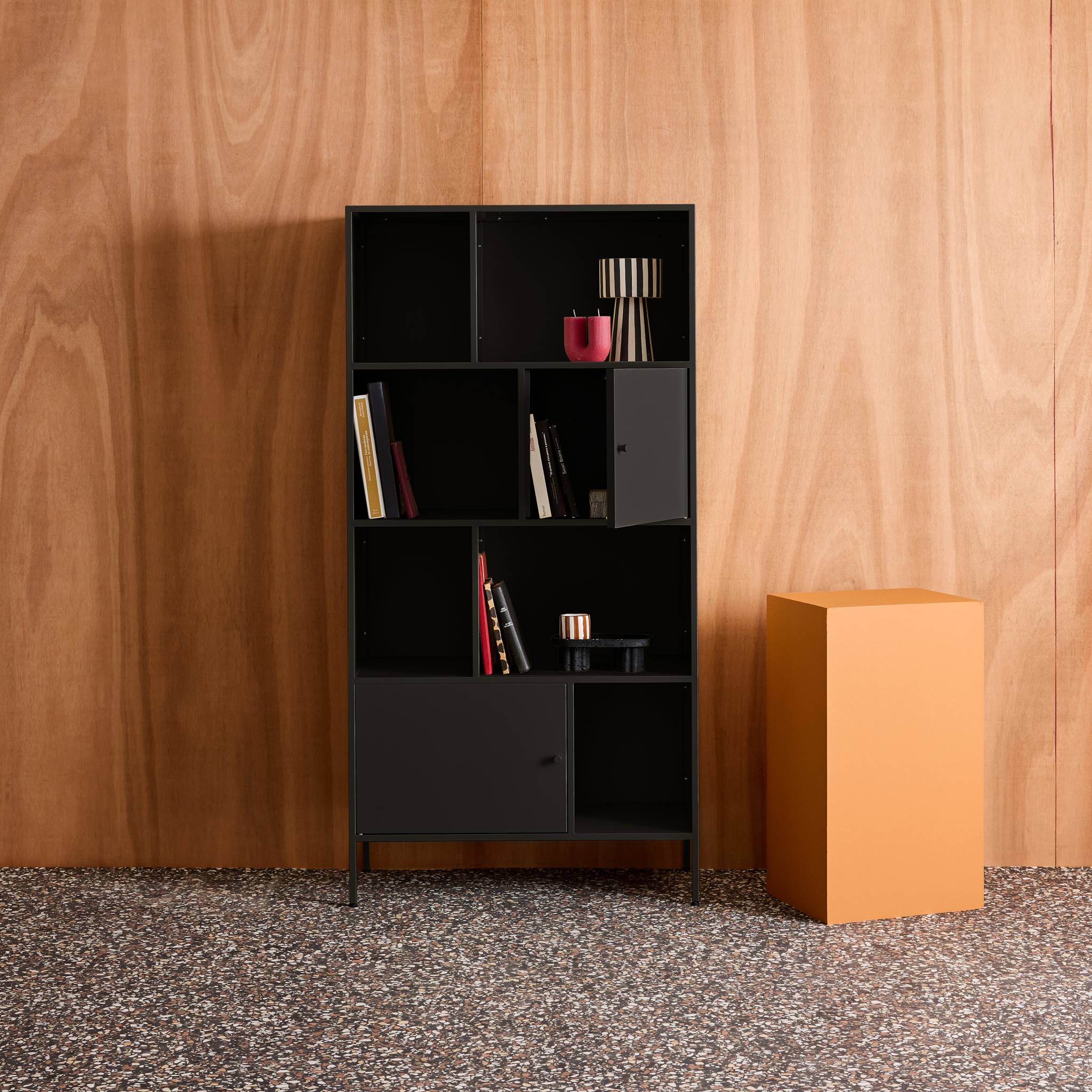 Buffet, meuble de rangement industriel métal 8 compartiments OKLAHOMA