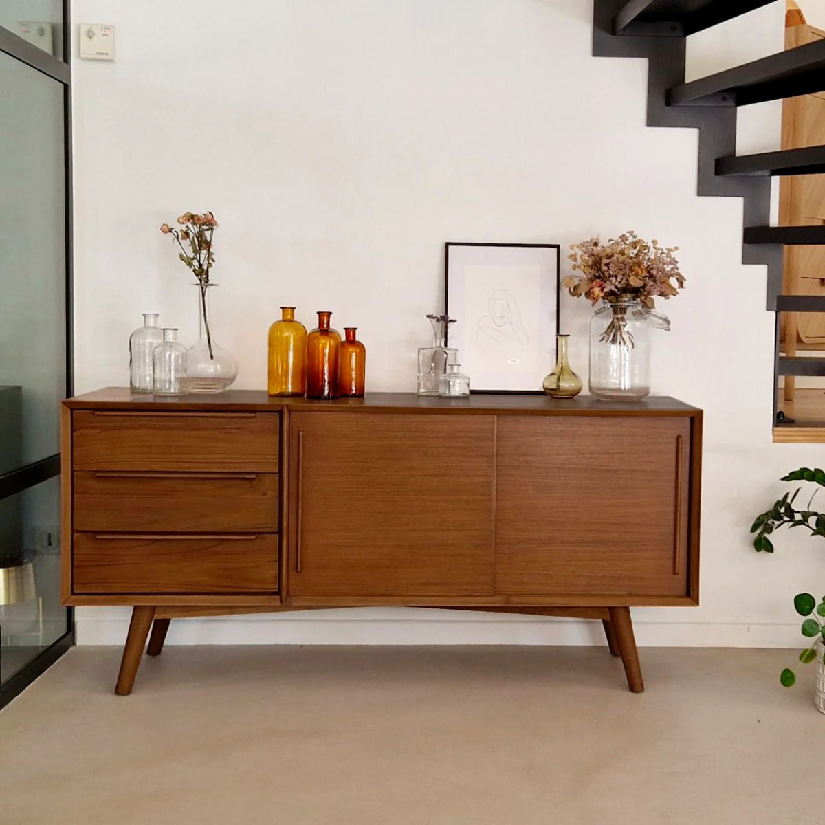 Buffet 2 portes coulissantes et 3 tiroirs en teck - Waya