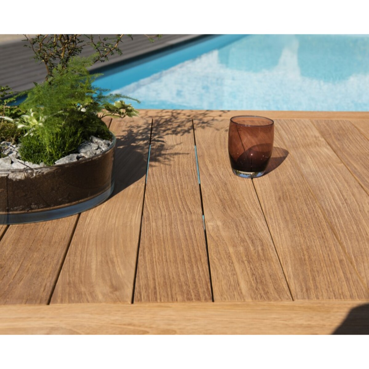 KIM - Table de jardin 6/8 personnes - VIESTE 220 x 100 cm en bois Teck