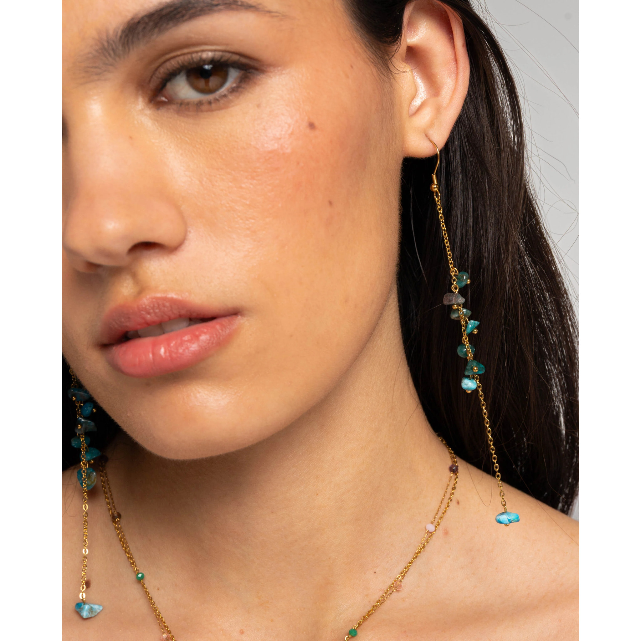 Pendientes largos con piedra natural