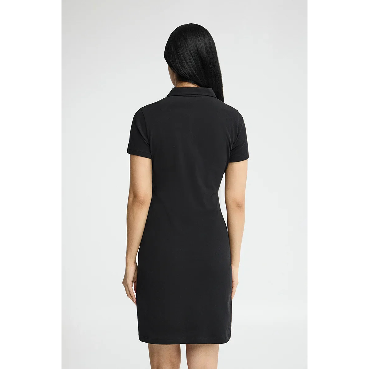 Vestido corto negro de manga corta con cuello polo y logo Rigby Go
