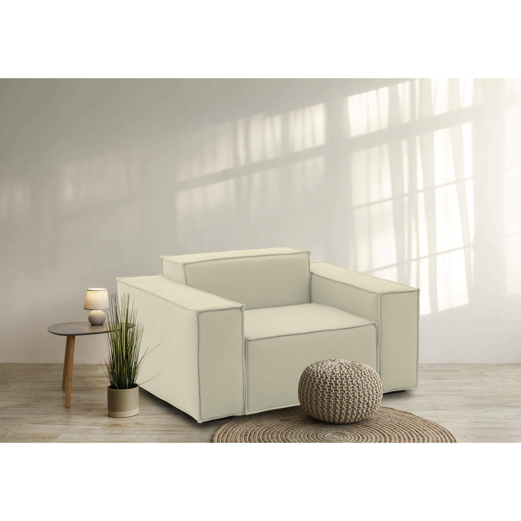 Poltrona Emanuela, Poltrona da salotto, 100% Made in Italy, Poltroncina relax in tessuto imbottito, Cm 140x95h70, Beige