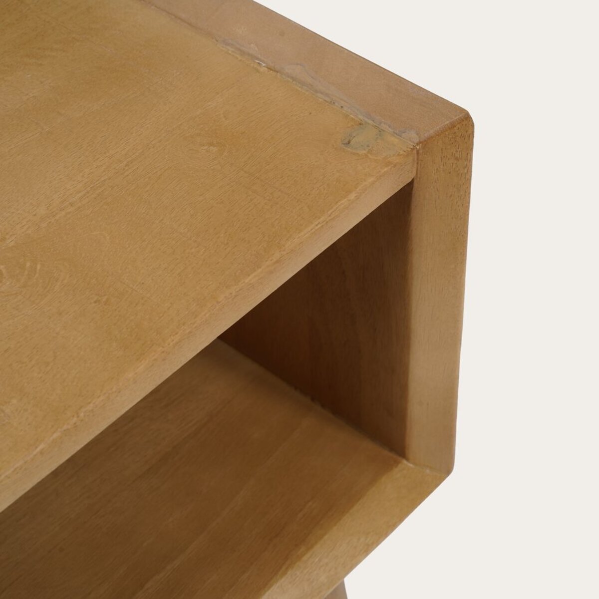 Table de chevet Malika -bois massif de mangue-couleur catuai 40 x 61 x 38 cm