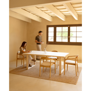 Mesa de comedor de madera maciza en tono natural de varias medidas