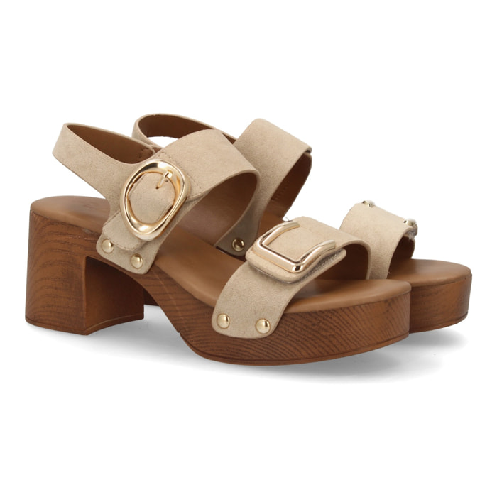 Sandalia plataforma hebillas mujer madera y tachuelas