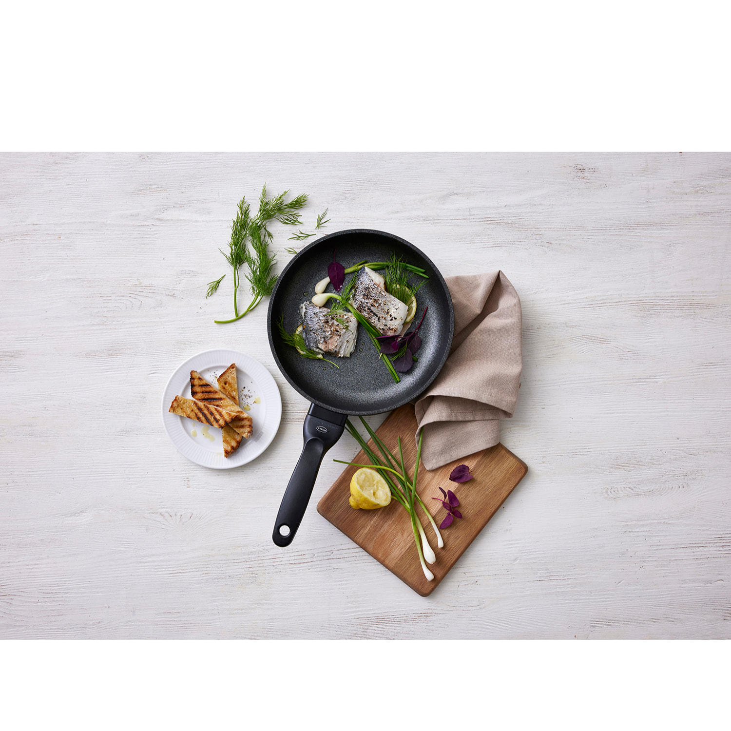 Planche à servir 32 x 20 cm en acacia