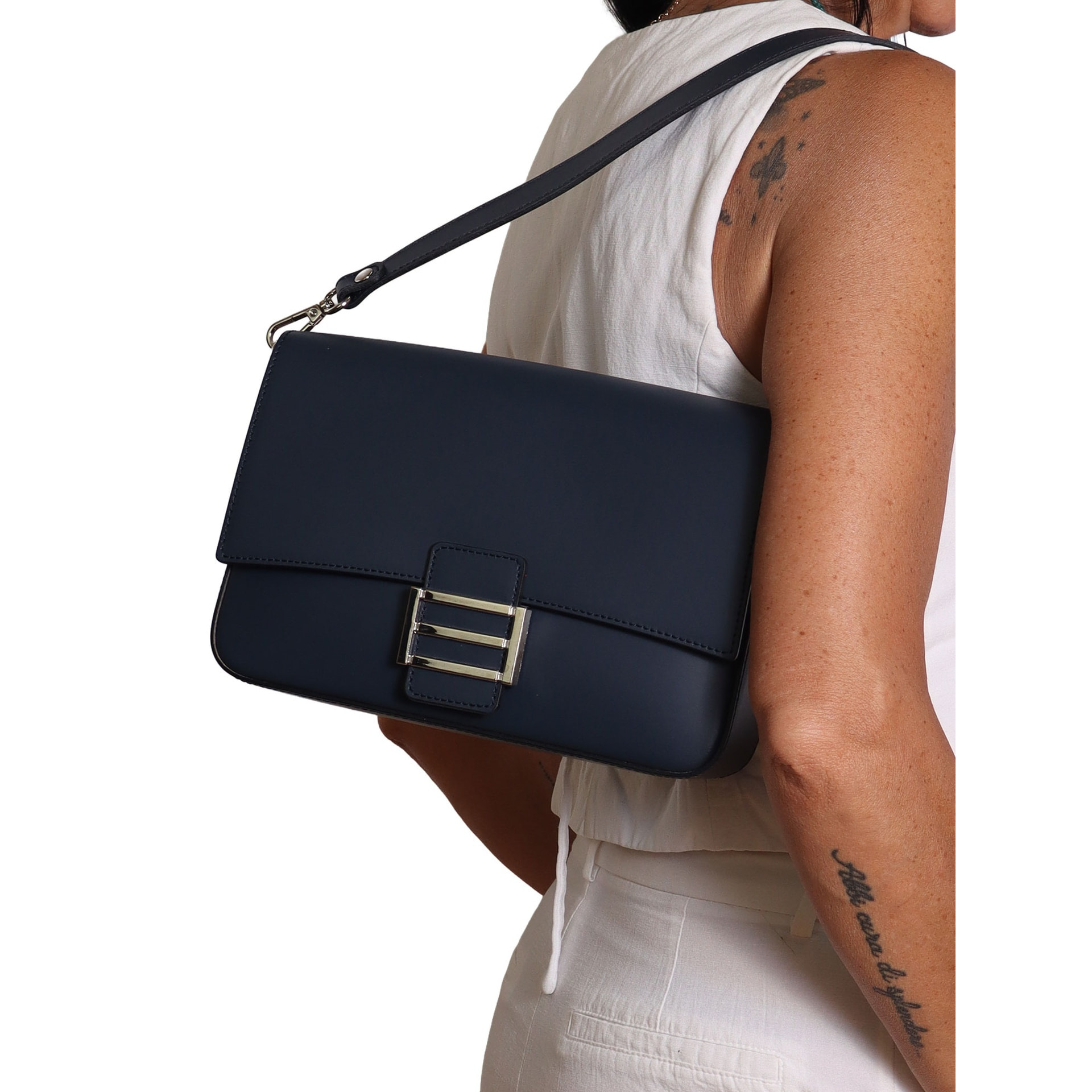 Gave Lux Borsa a tracolla