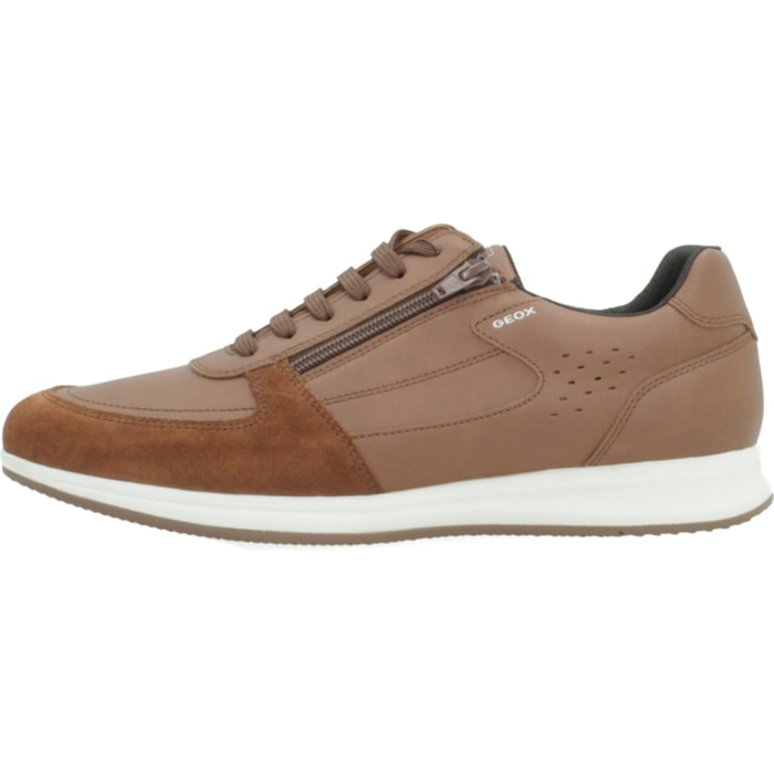 Sneakers de  Hombre de la marca GEOX  modelo U65H5A 0BC22 MARRON CLARO