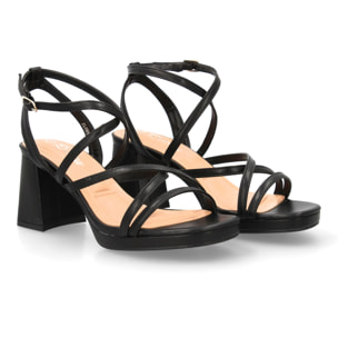 Sandalia de tacón para mujer elegante