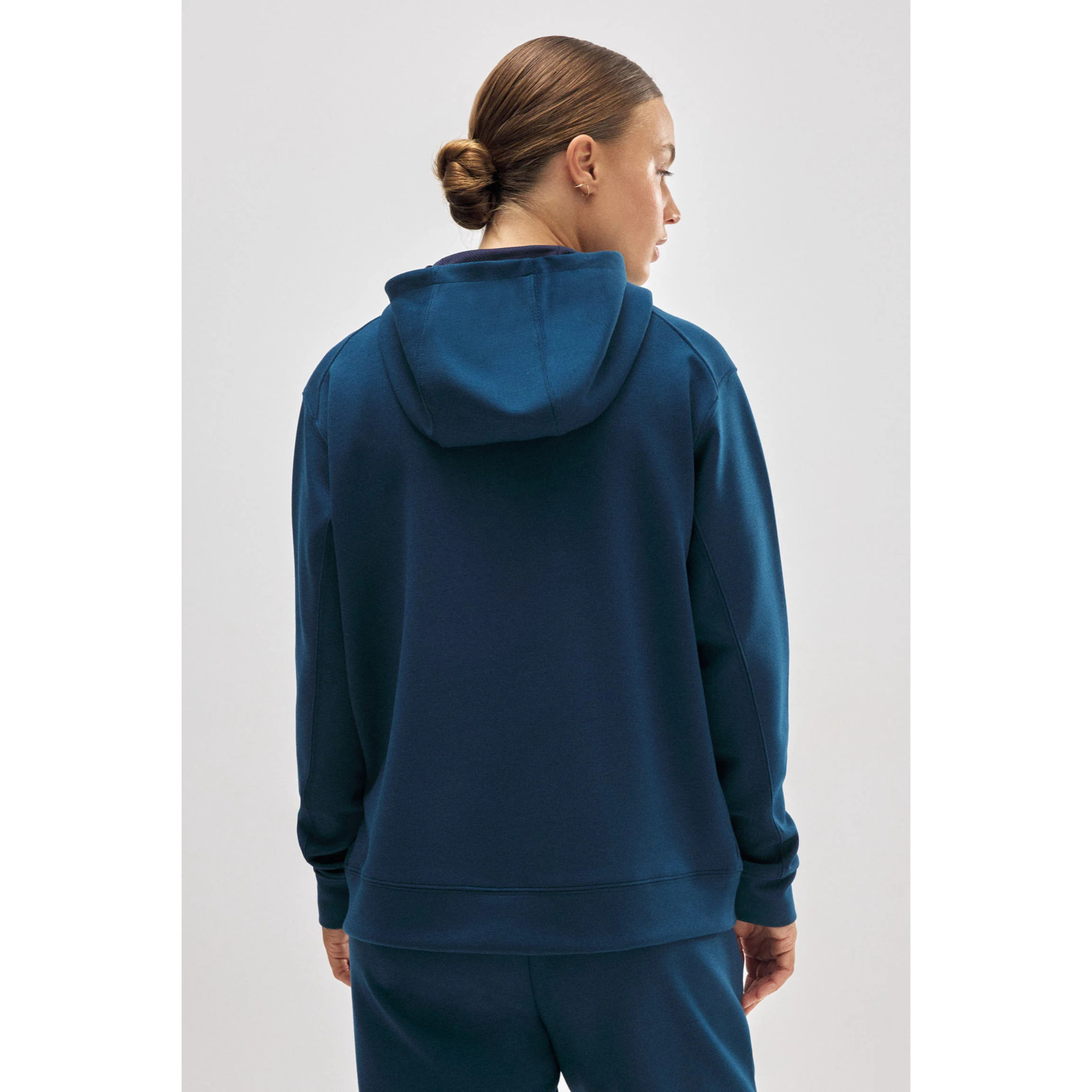 Giacca sportiva blu con cappuccio