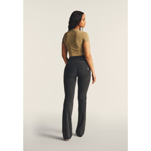 T-shirt cropped con effetto raccolto