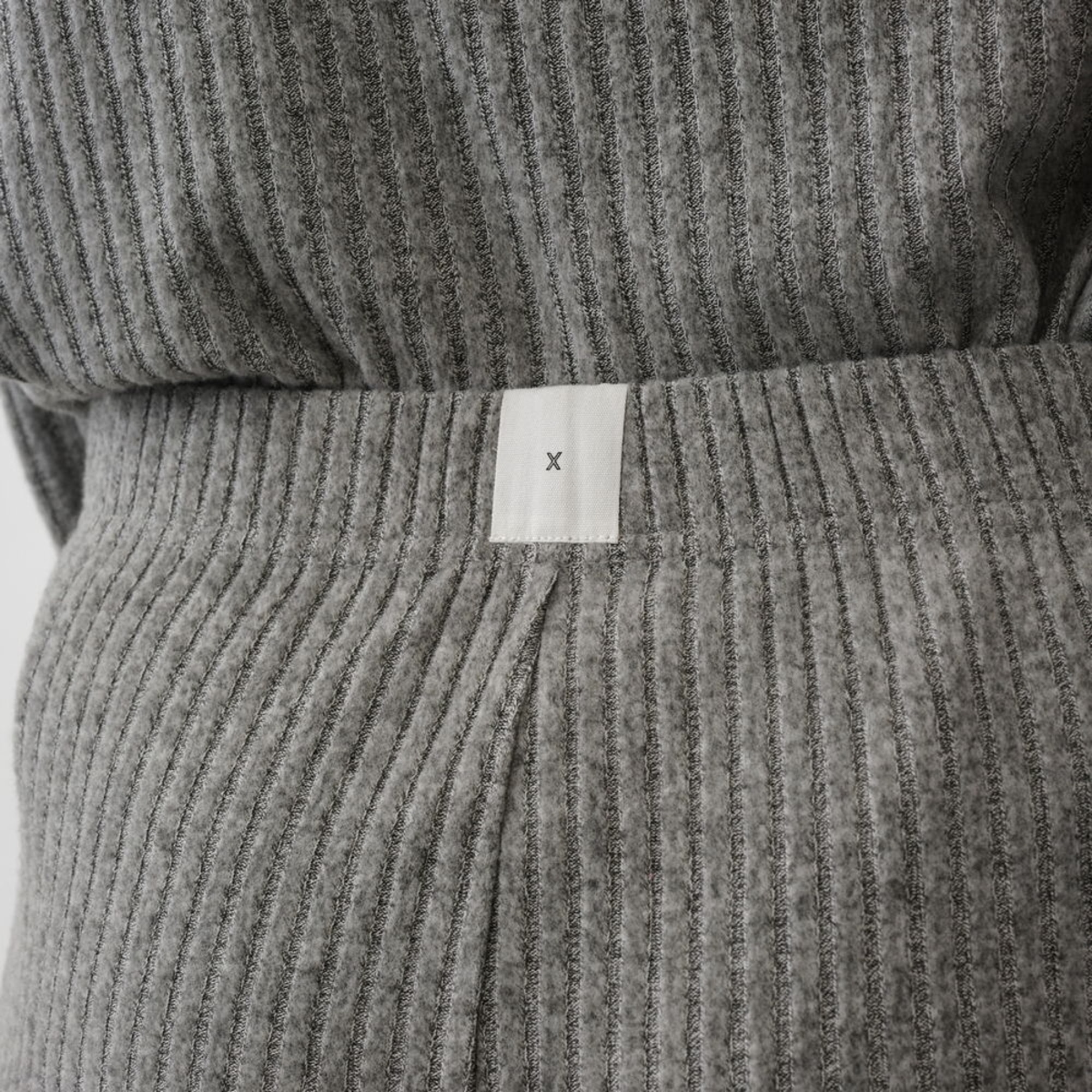 Pantalón punto canalé Sisa color gris Poliéster