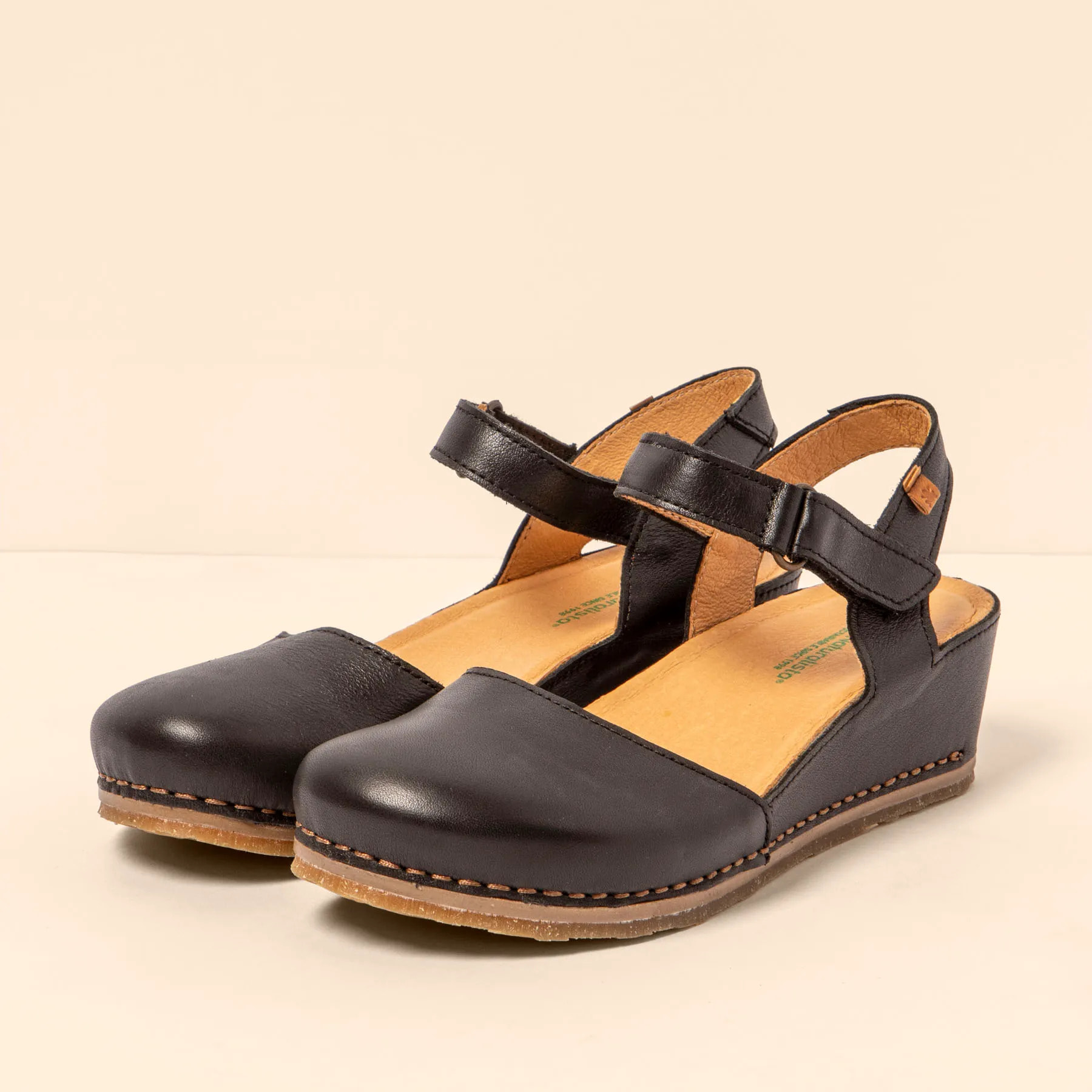 Sandalia de cuña N5850 SOFT NAPPA BLACK / PICUAL color Black