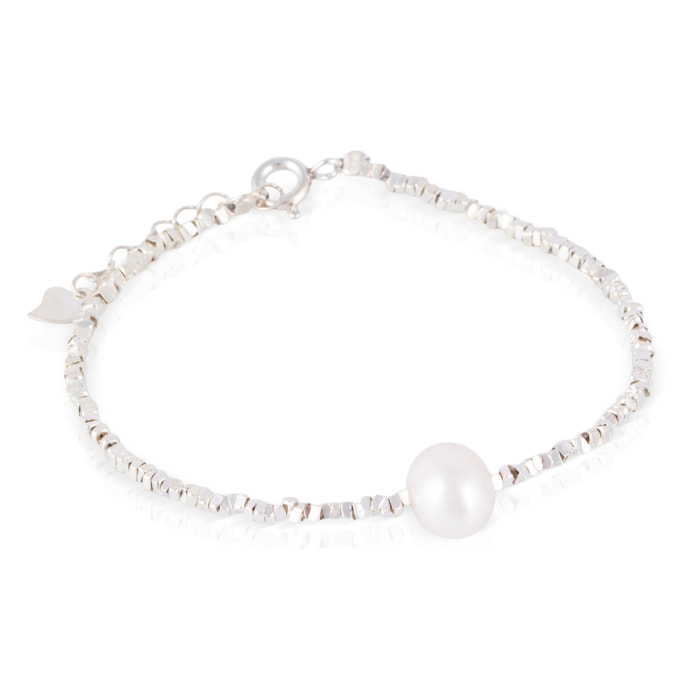 Pulsera plateada con diseño de perla blanca, detalles en plata de ley 925 y cierre de resorte.
