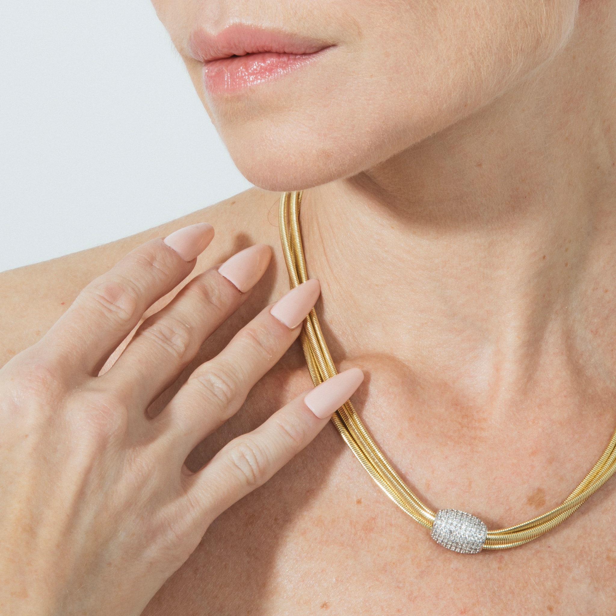 Collar Catmi acabado oro amarillo 18k