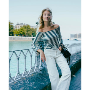 Camiseta mujer de rayas y escote bardot