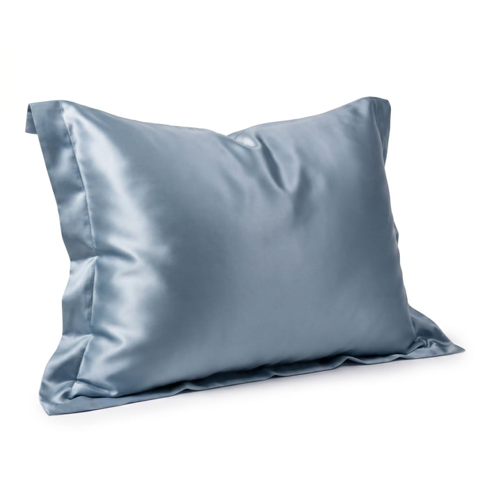 Coppia federe in seta 50x80 cm con zip e volani, fronte in seta morbida e lucente, retro in tencel traspirante, effetto anticrespo e delicata su pelle e capelli, eleganti e confortevoli, ideali per ogni stagione