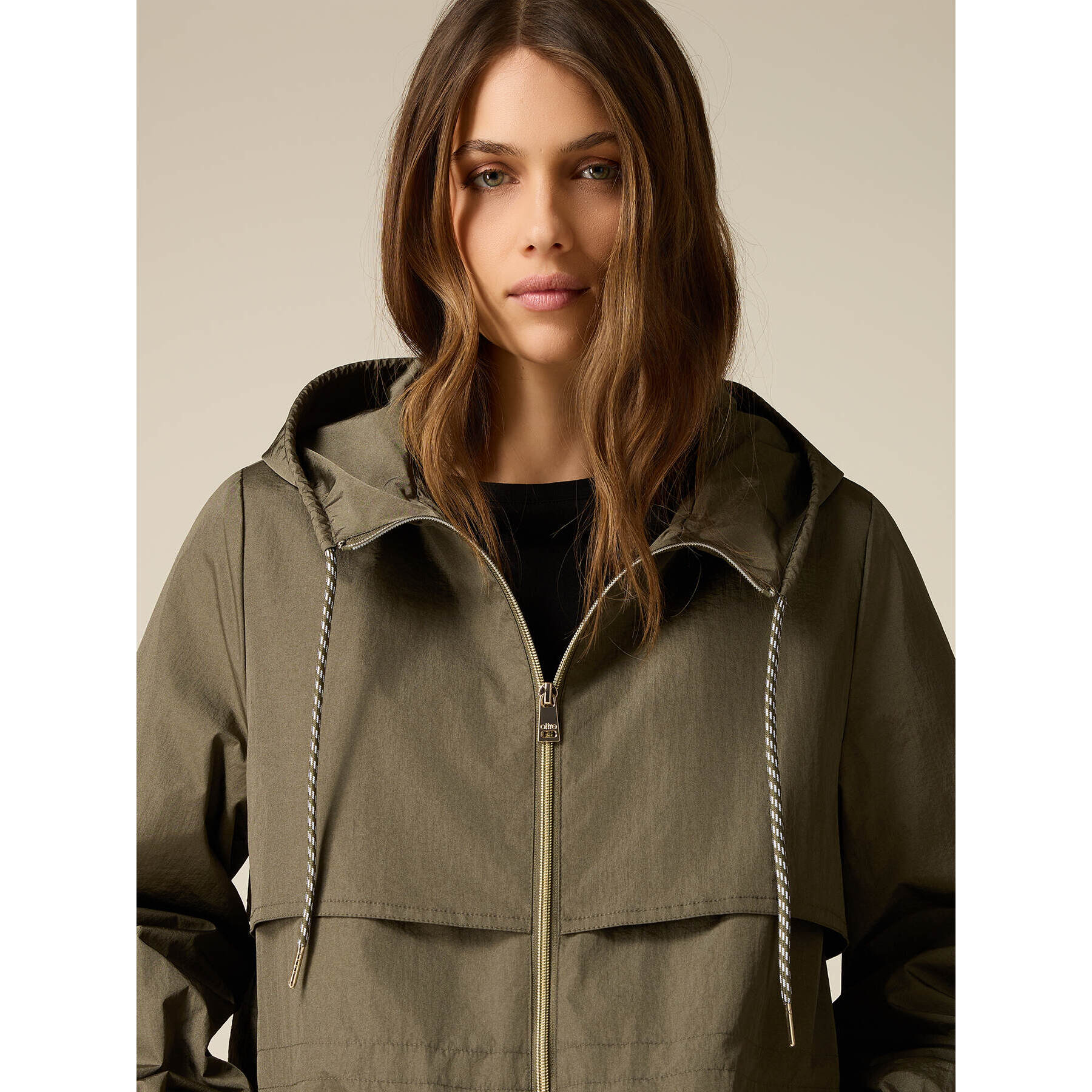 Oltre - Parka con cremallera y capucha - Verde militare