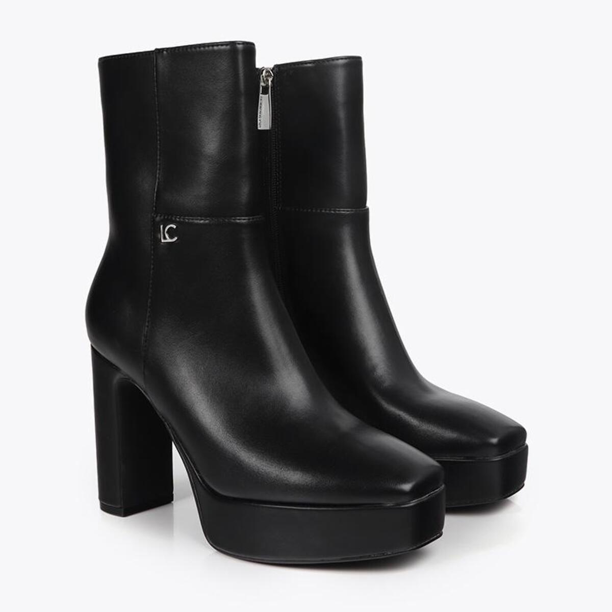 Stivaletto con zeppa effetto suede