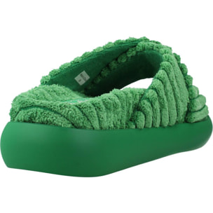 ZAPATILLAS DE CASA - PANTUFLAS BUFFALO REY CROSS