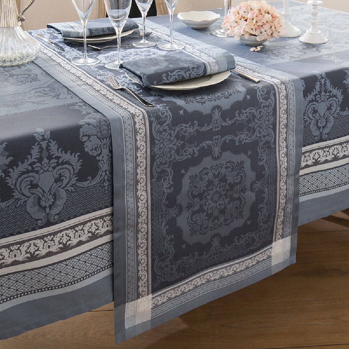 Nappe anti tache pur coton jacquard Fontainebleau gris