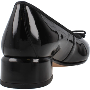 Bailarinas Mujer de la marca GEOX  modelo D45WMA 06602 NEGRO