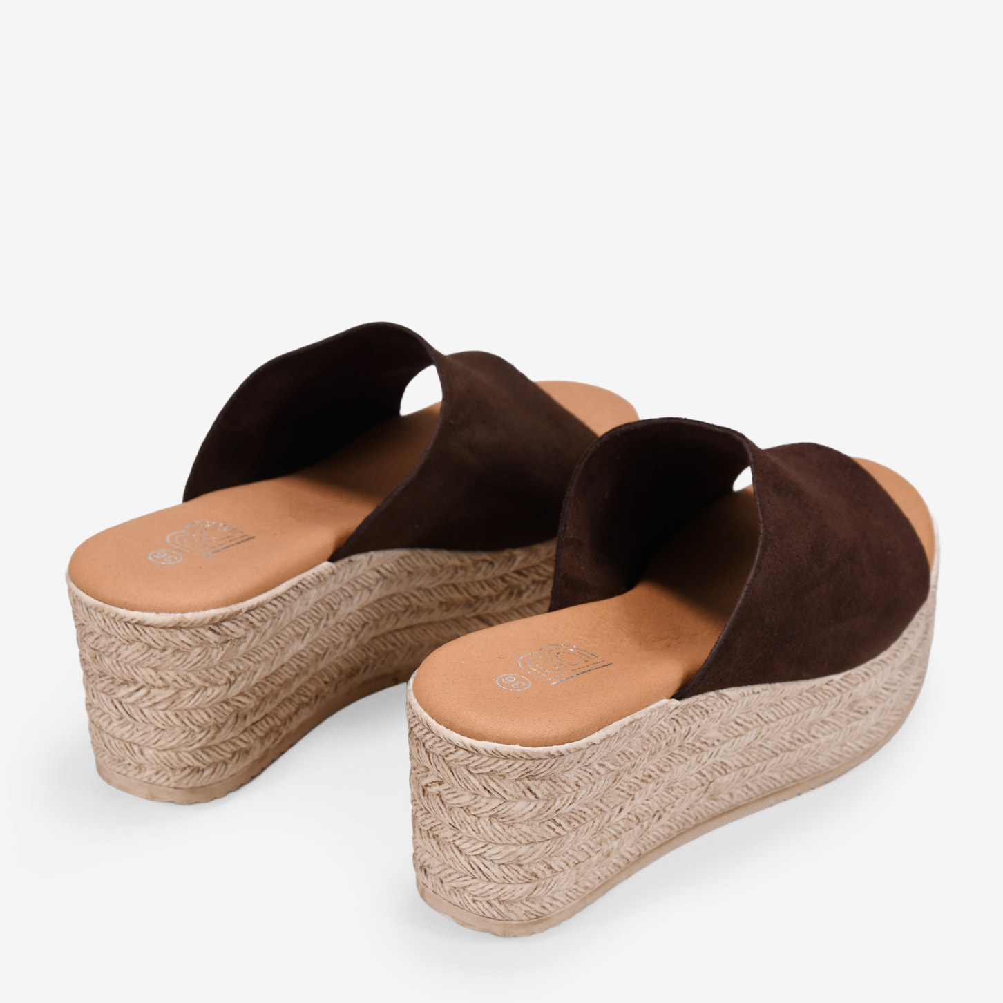 Sandalias de plataforma marrones en piel