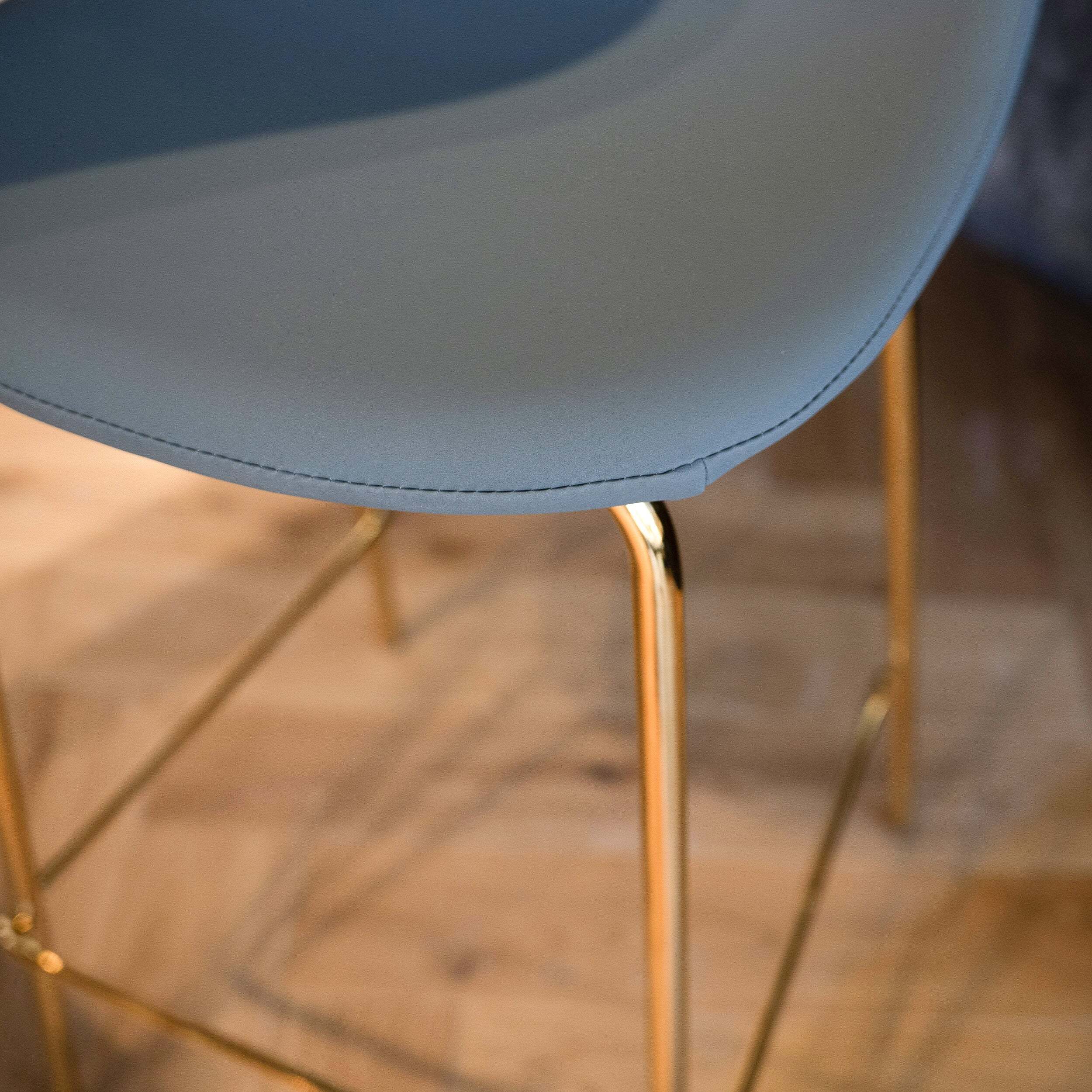 Lot de 2 chaises pour îlot central 65 cm en cuir synthétique vert - Henrik