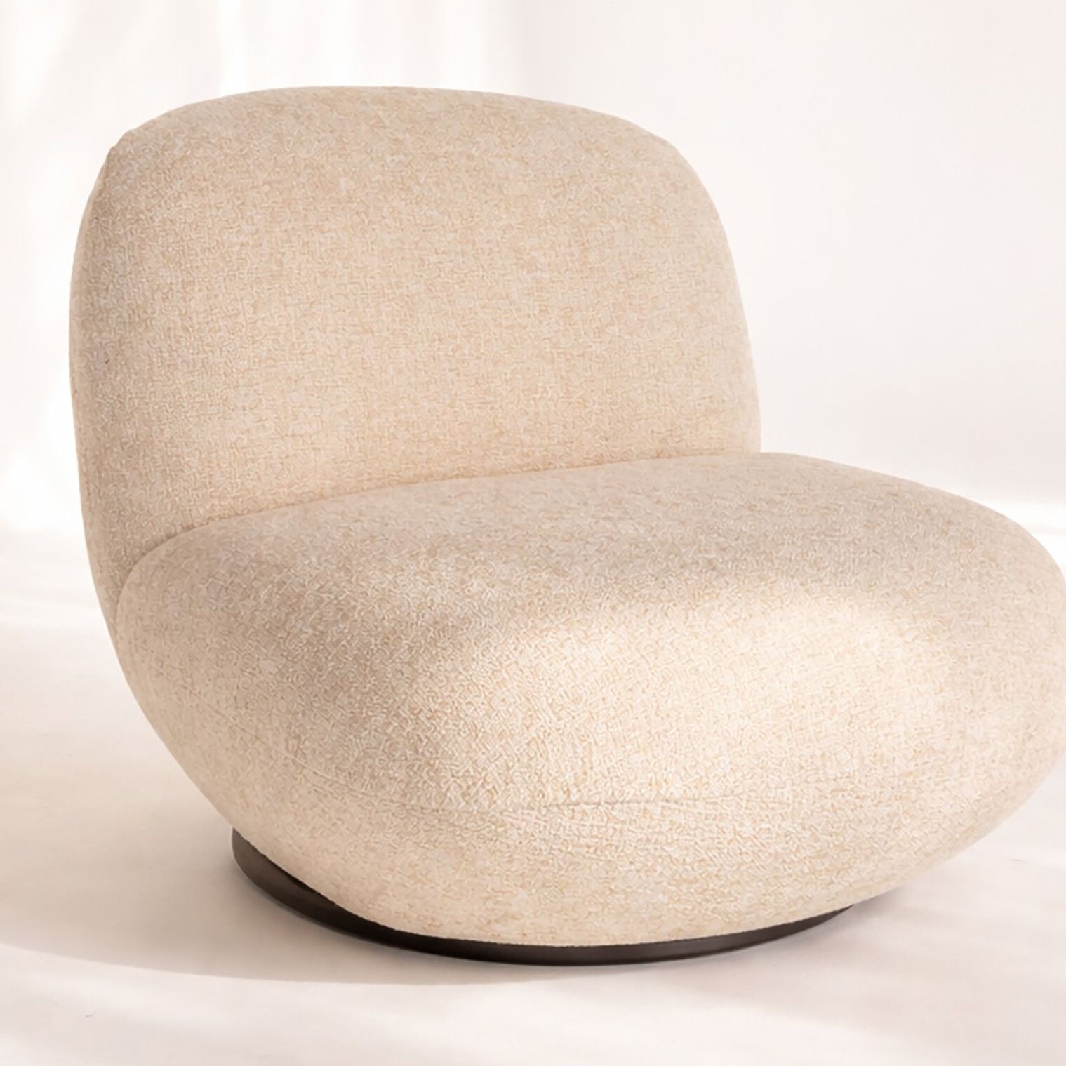 Fauteuil pivotant en velour crème  MARLO