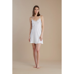 Camicia da notte in raso con spalline sottili e dettagli in pizzo articolo pleasure Noidinotte