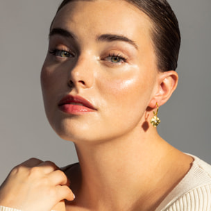Pendientes de Madreperla Blanca acabados en oro amarillo de 18K- Oriel