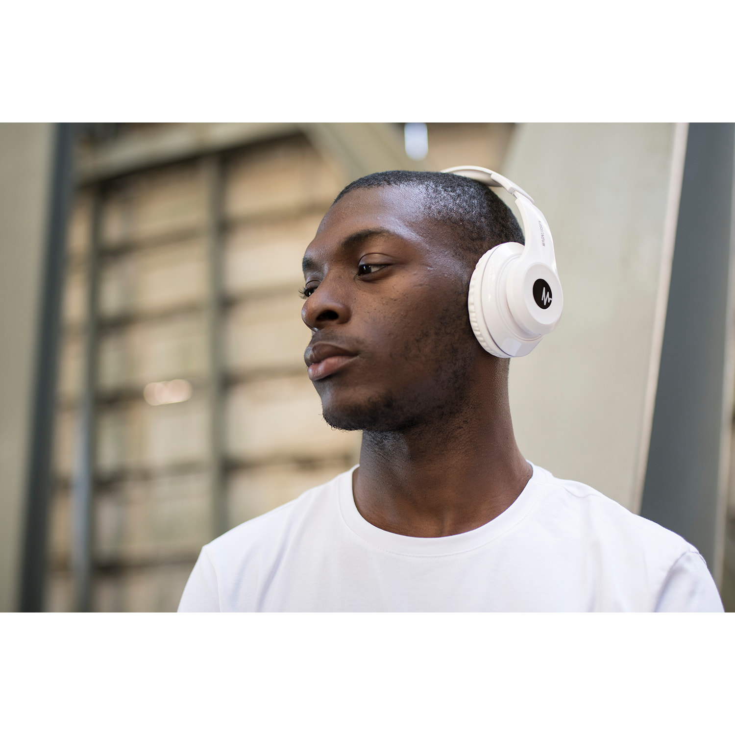 MAGNUSSEN H1 HEADPHONES en color Blanco