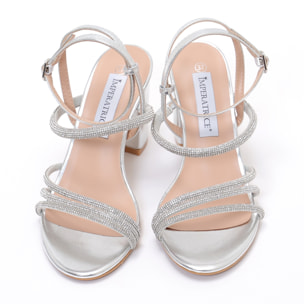 Sandali in simil pelle con tacco comodo e fasce ricoperte di strass