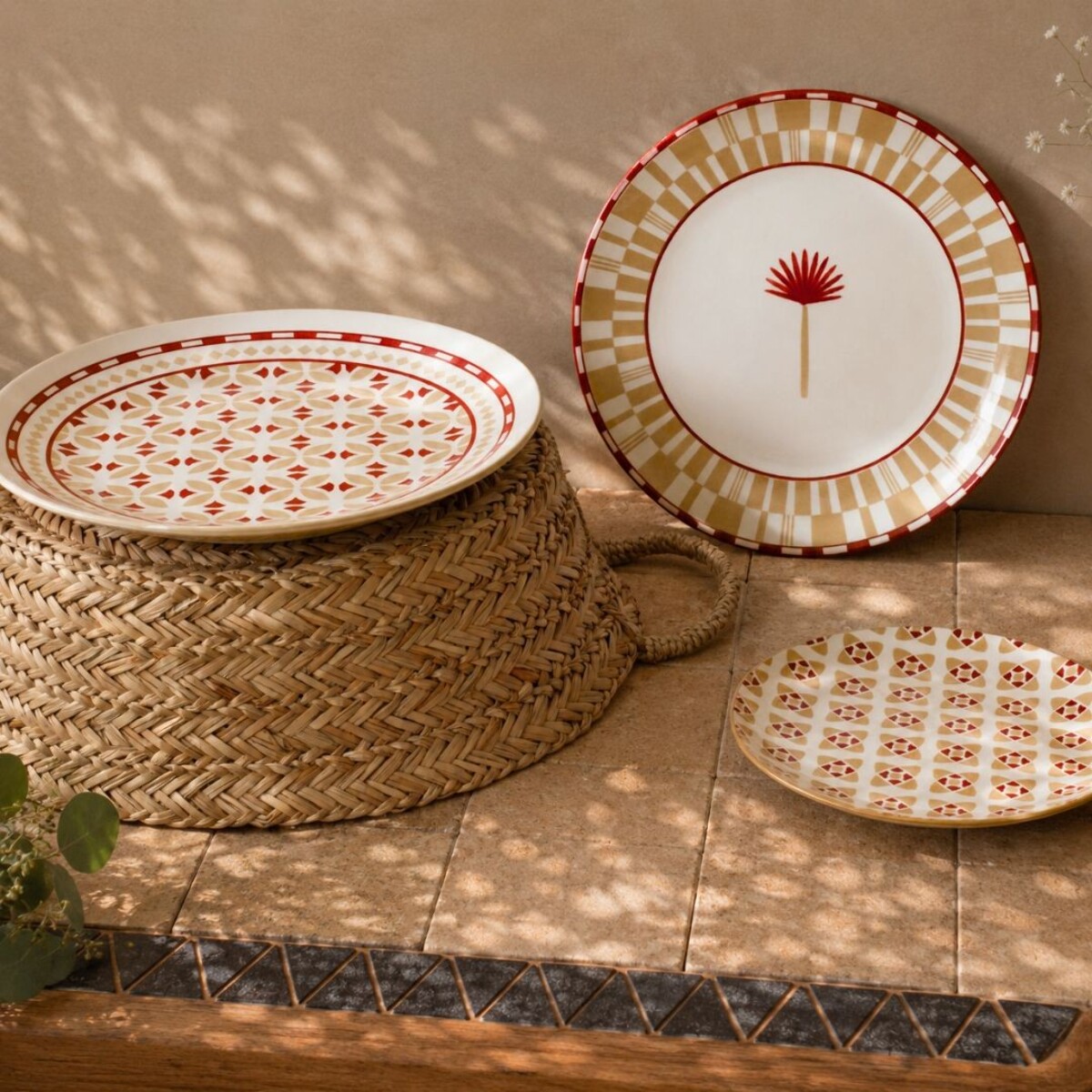 Lot de 6 grandes assiettes, SABELA