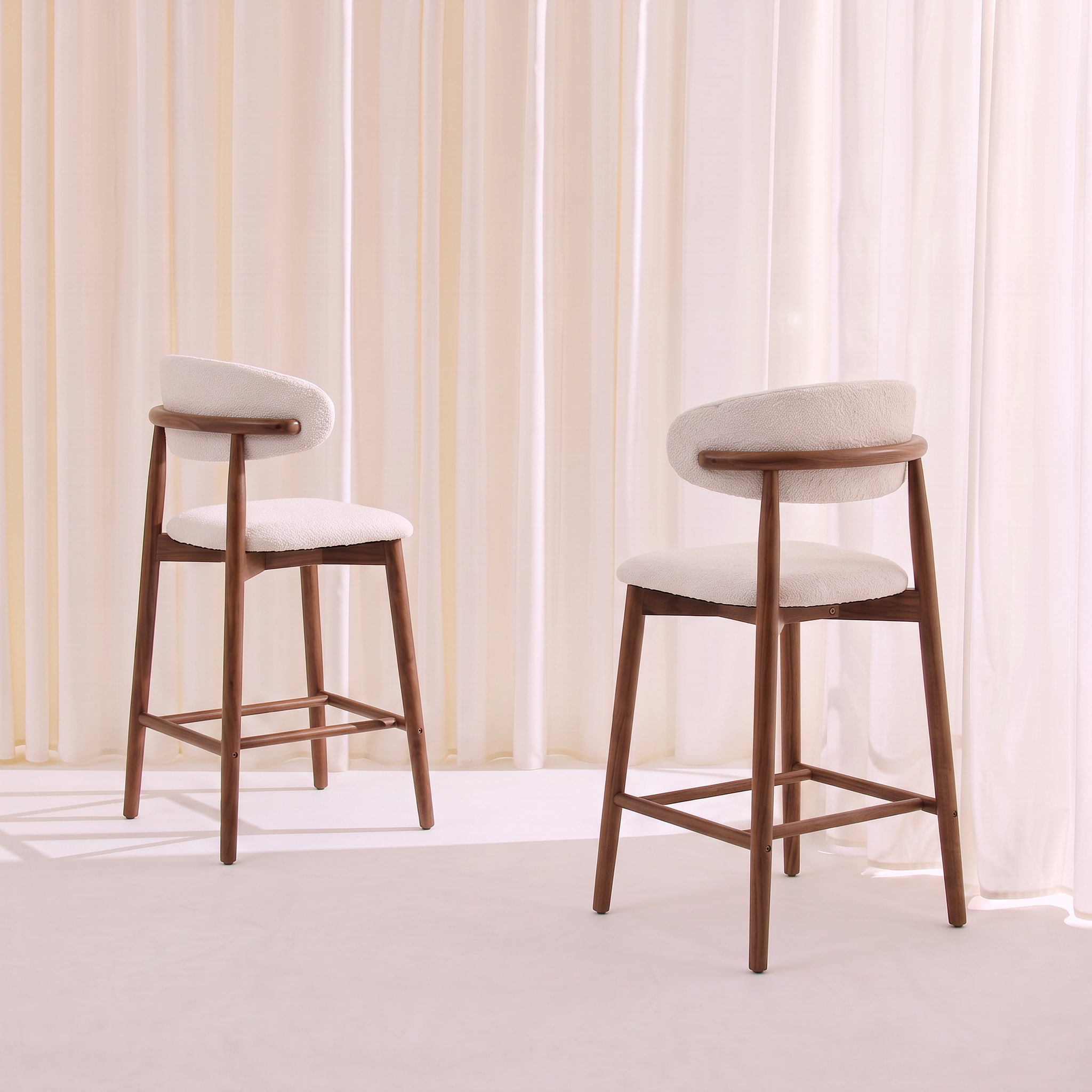 Tabouret de bar bois d'hévéa et tissu bouclette (lot de 2)  PAOLA