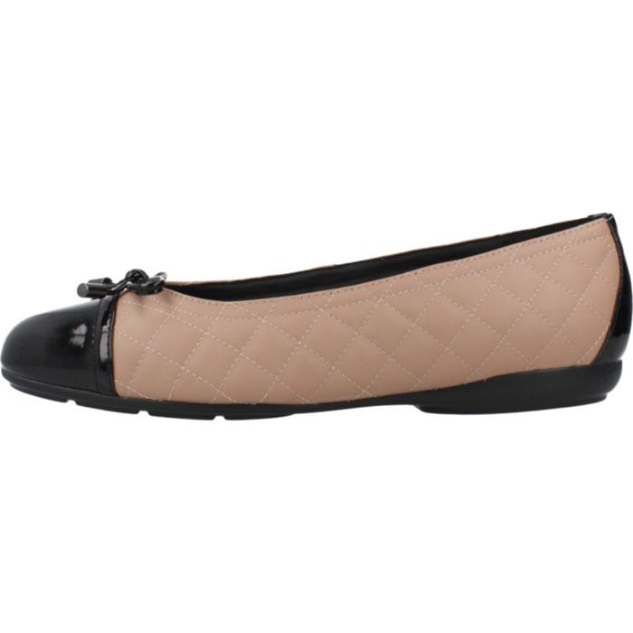 Bailarinas Mujer de la marca GEOX  modelo D ANNYTAH W NUDE