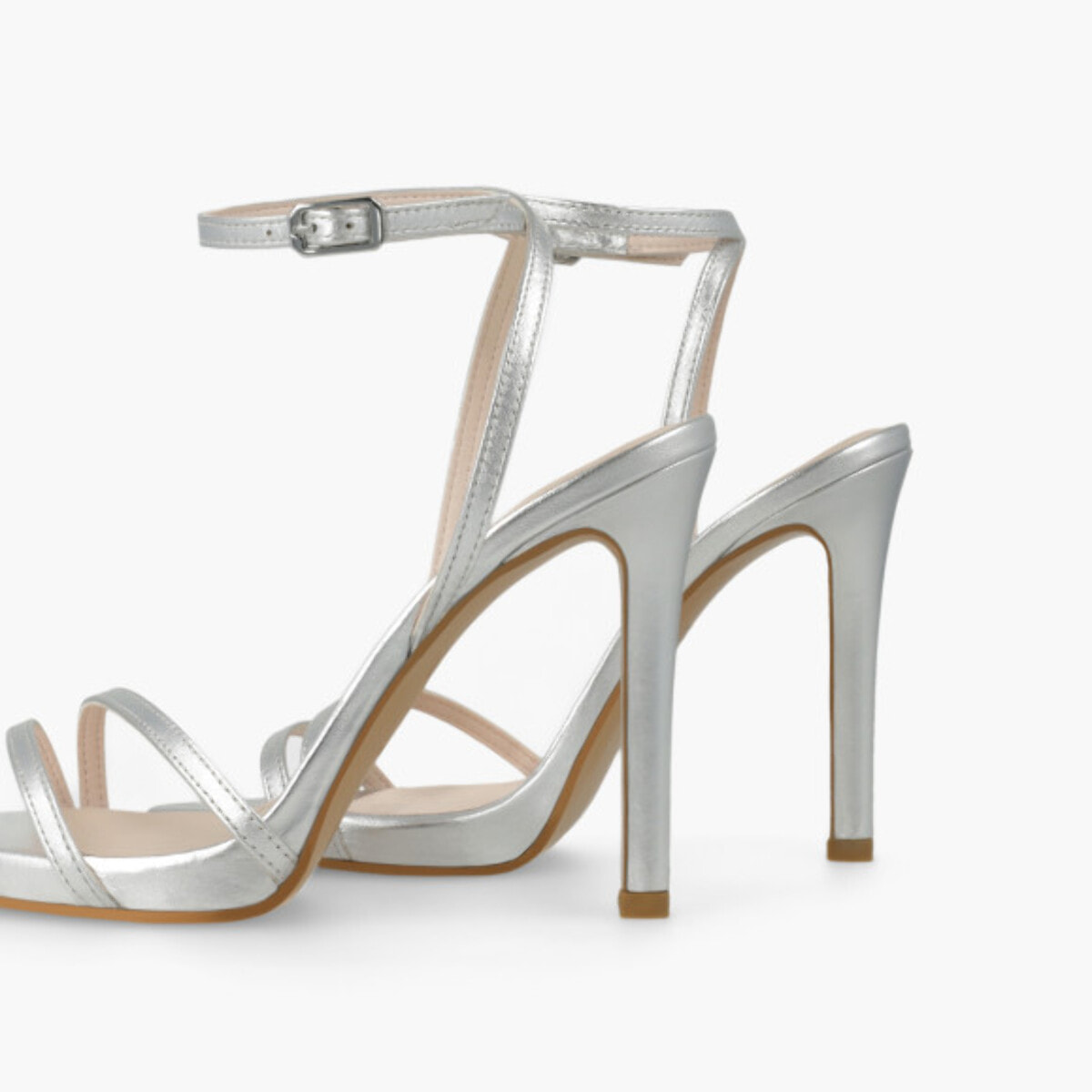 SANDALIAS PLATEADAS YERIL