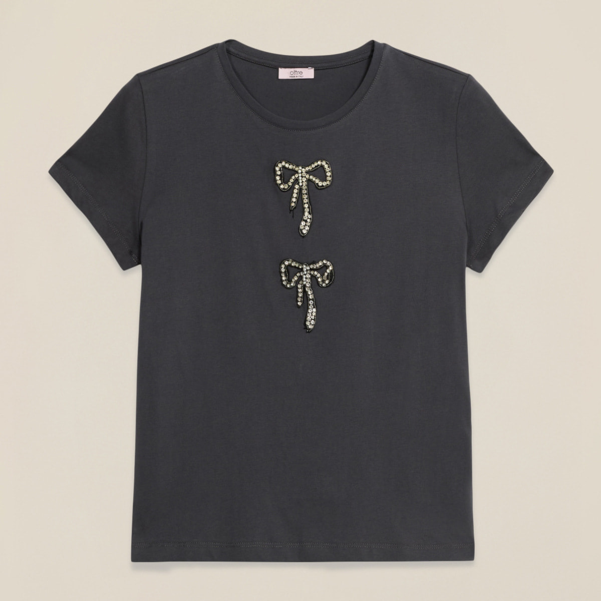 Oltre - T-shirt con charms gioiello - Grigio