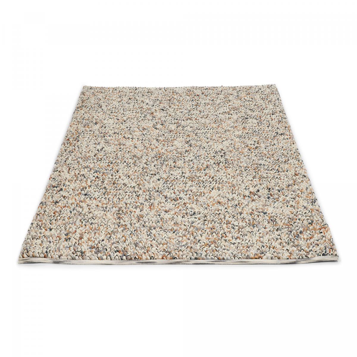 Tapis salon et chambre tissé en laine motif faux uni ULGU
