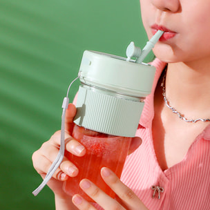 Frullatore portatile multifunzione K5 da 350 ml con 6 lame in acciaio, sicurezza tramite doppio clic e batteria ricaricabile.