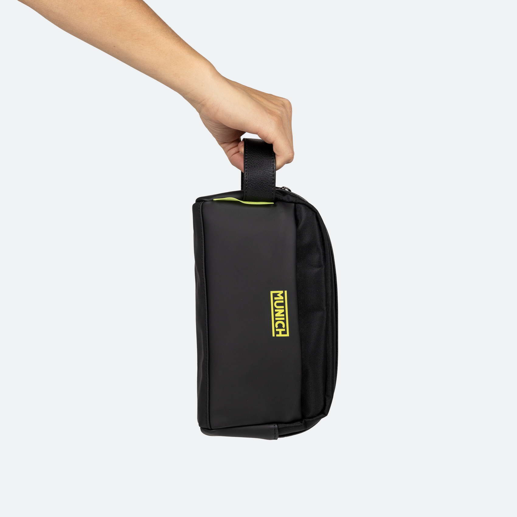 Neceser Negro de Alta Resistencia con Bolsillo Oculto JUNGLE TOILETRY BAG