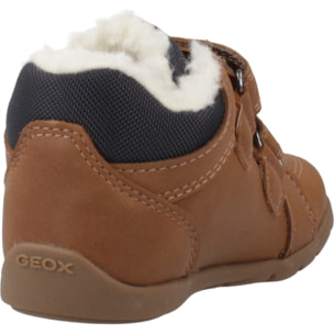 Zapatillas Niño de la marca GEOX  modelo B ELTHAN BOY MARRON