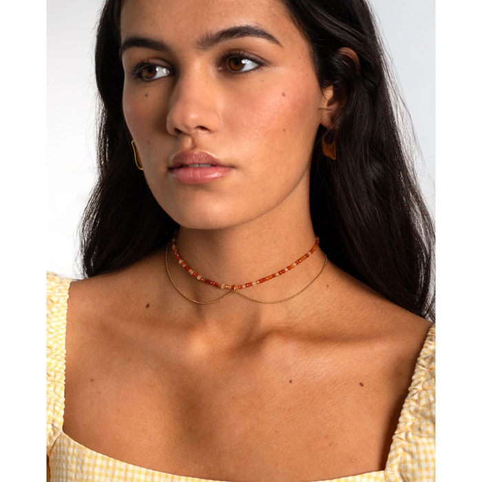 Collar dorado de mujer