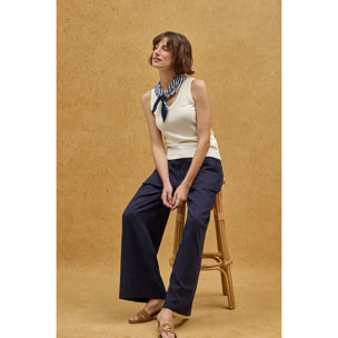 Canotta ecrù a coste con scollo a V e logo Polo Club