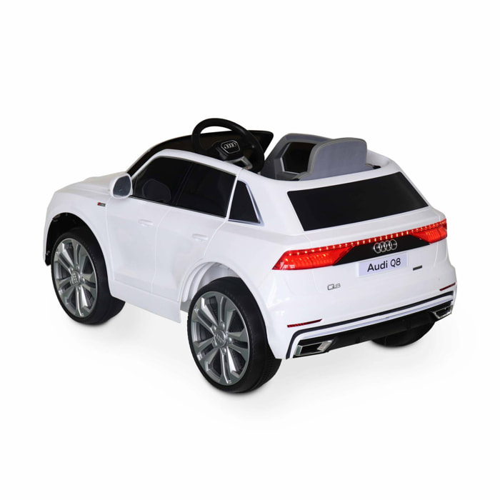 AUDI Q8 Blanc voiture électrique 12V. 1 place. 4x4 pour enfants avec autoradio et télécommande